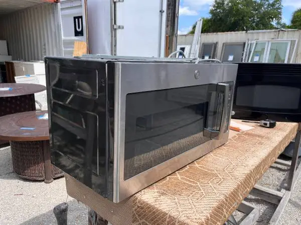 30W SS GE Microwave Oven Over-the-Range 1.7 Cu Ft #JVM6175SK5SS Used