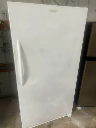 Commercial grade Frigidaire freezer 20 cubic