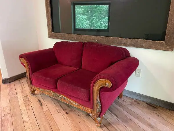 $550.    USA Made:   2 Sofa Love Seat  &  3 Cushion SOFA