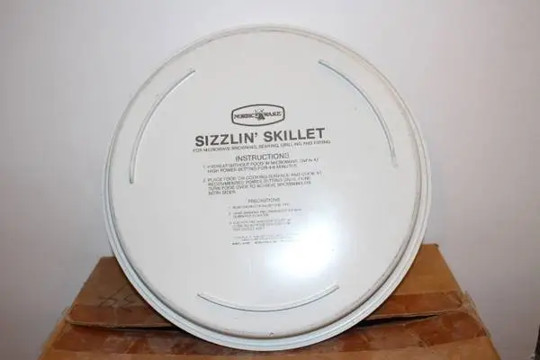 NordicWare Sizzlin Skillet