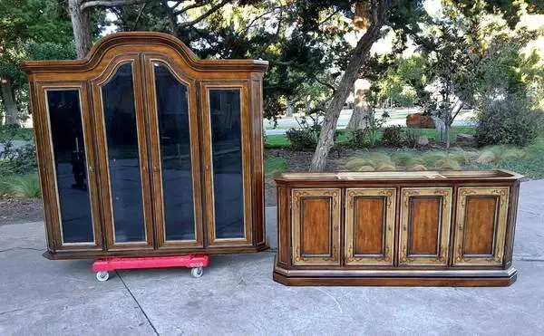 Drexel Heritage Sketchbook Collection Sideboard/Credenza China Cabinet