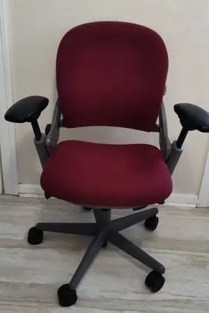 OFFICE CHAIR STEELCASE LEAP V1