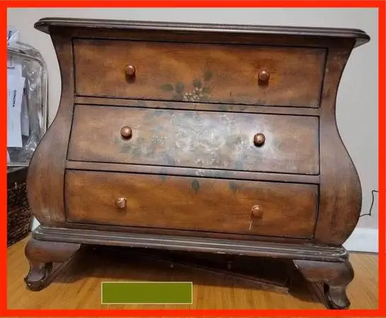 Classic 3 drawer wood nightstand