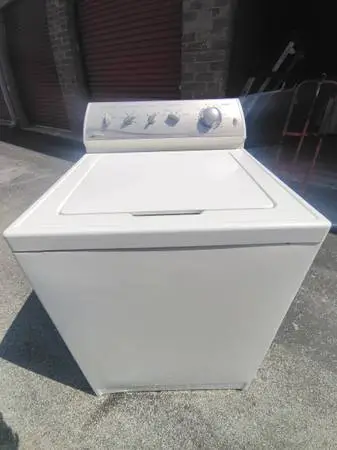 MAYTAG SUPERSIZE CAPACITY WASHING MACHINE.