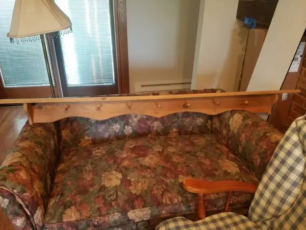 Shelf With Pegs