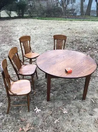 Youth Antique Library Table & Chairs