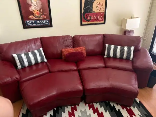 Leather Sectional with 2 Ottomans