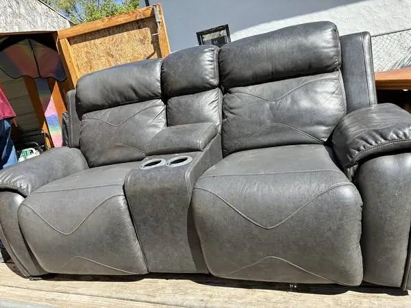 Power recliner couch and corner table