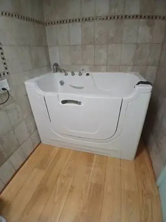 For sale therapeutic spa excellent condition