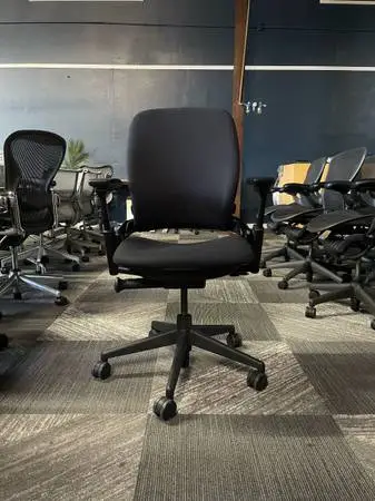 SteelCase Leap V2 - Black Fabric