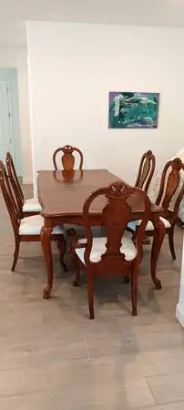 Dining room set, table and chairs beautiful!