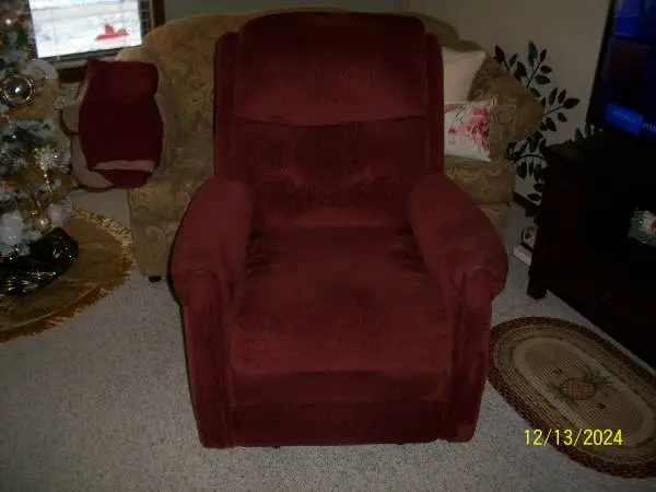 Hugger Recliner