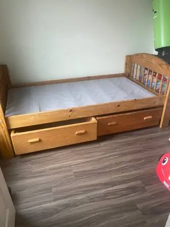 Twin bed