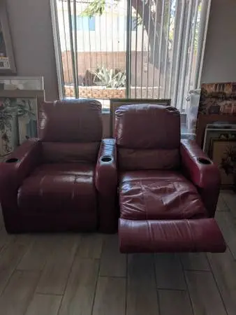 Recliner. 2 seat recliner.