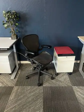 SIZE A - HERMAN MILLER AERON CLASSIC