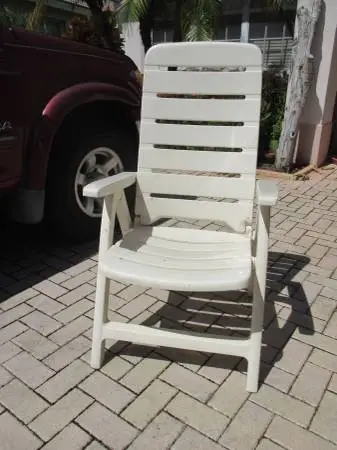 Set of 4 Vintage Lawn Chairs
