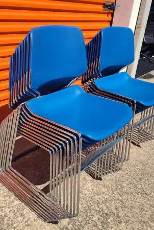 STACKING CHAIRS
