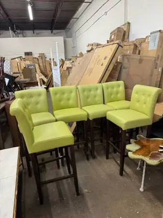 6 Piece Tufted Barstool Set
