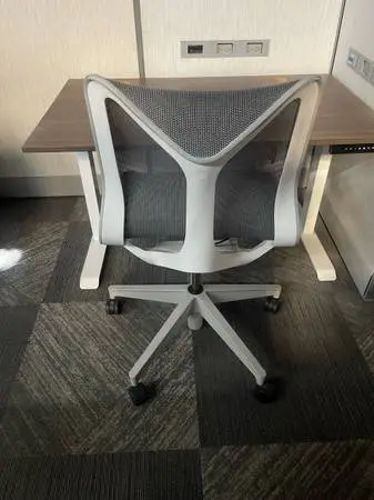 🪑✨ Herman Miller Cosm Chair – Gray & White ✨