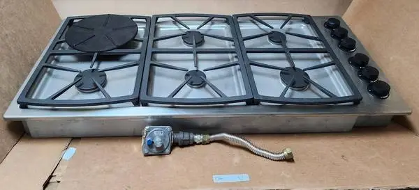 46 Dacor  stainless Cooktop