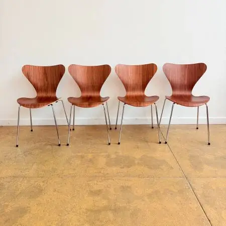 Fritz Hansen Series 7 Walnut Chair by Arne Jacobsen (Retail $3200+)