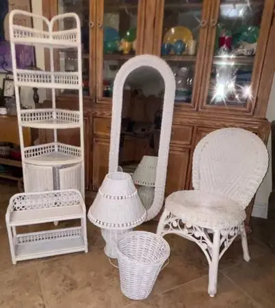 6 Piecs Wicker Collection. All for one price.