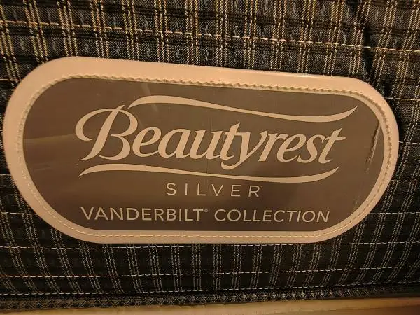 15 Queen Beautyrest Silver Vanderbilt Luxury Firm Pillow Top & Base