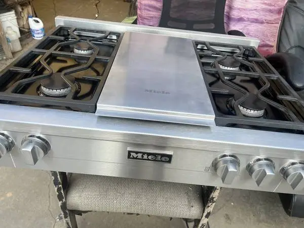 36 Miele Stainless Rangetop, 4 + gd
