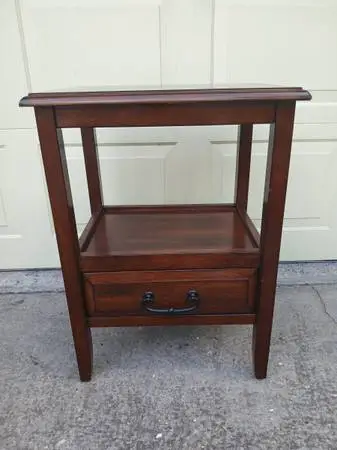 PIER 1 NIGHTSTAND, END TABLE OR SIDE TABLE