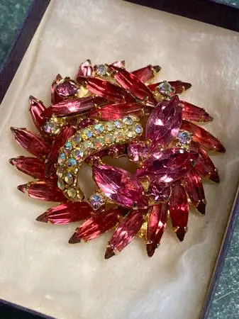 Juliana D&E Delizza & Elster vintage brooch