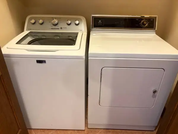 Maytag Washer (Bravos) and Dryer Set