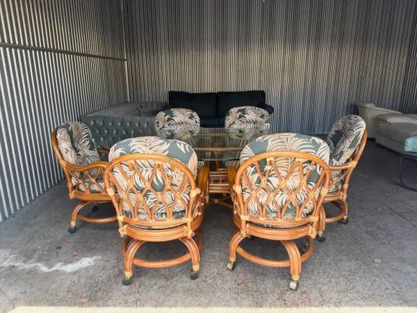Upscale Tropical Tommy Bahama Indoor/Outdoor Dining Set