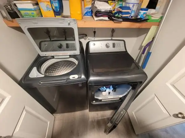 GE Washer Dryer Matching Set (8.5 of 10 Great Shape)