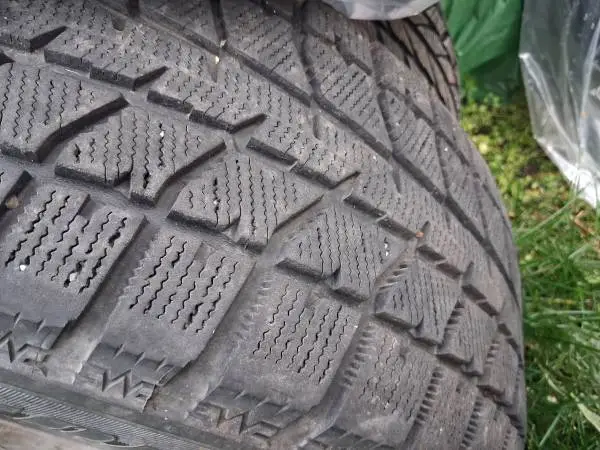 235/65R16 • 2 Blizzak 16 tires