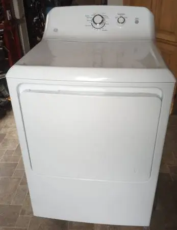 G.E. ELECTRIC DRYER WORKS GREAT LARGE CAPACITY $120 CASH...