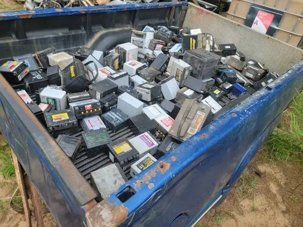 AUTOMOTIVE BATTERY CORES AND SCRAP ALUMINUM RIMS WANTED
