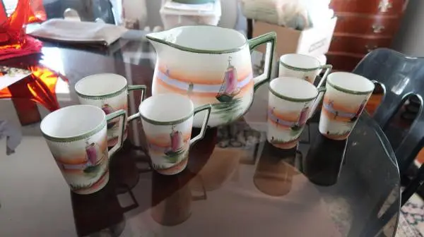 ANTIQUE PITCHER AND 6 MATCHING MUGS IE-OH MADE IN JAPAN