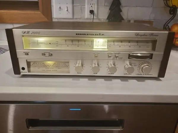 Marantz SR 2000