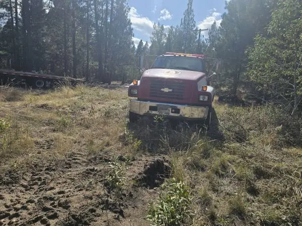 Tow truck roll back Chevrolet year is 2001