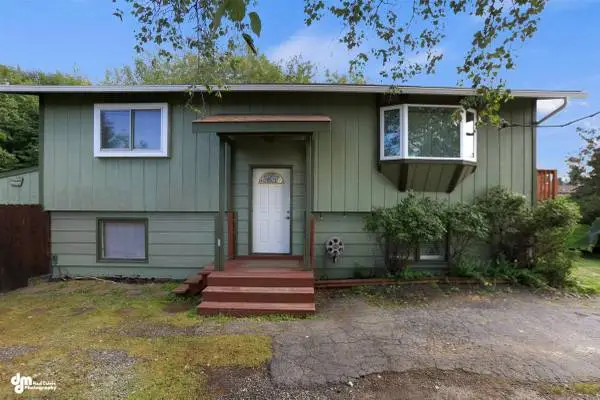 South Anc Opportunity! 4Br 2Ba - 671 W 90th Ave, Anchorage