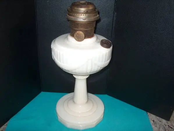 ADLADIN OIL LAMP (LINCOLN DRAPE). LAMP