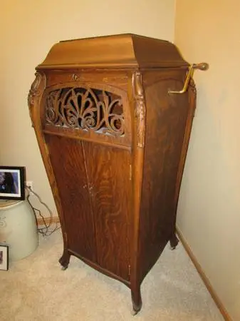 110 year old CRANK * OAK SONORA GRAND PHONOGRAPH * NEAR MINT *