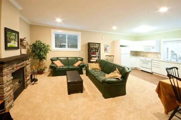 North Vancouver Blueridge Basement 2 Bedroom Suite-All Inclusive