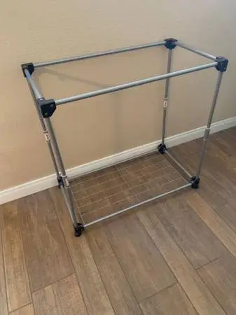 METAL RACK