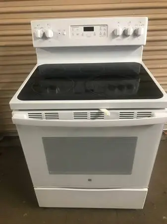 Newer Model 5-Burner Glass Top Electric Stove Convection Oven Excellen
