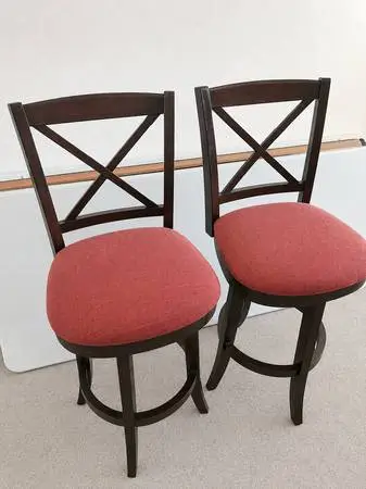 Pair Of Barstools. Great Condition. Solid!