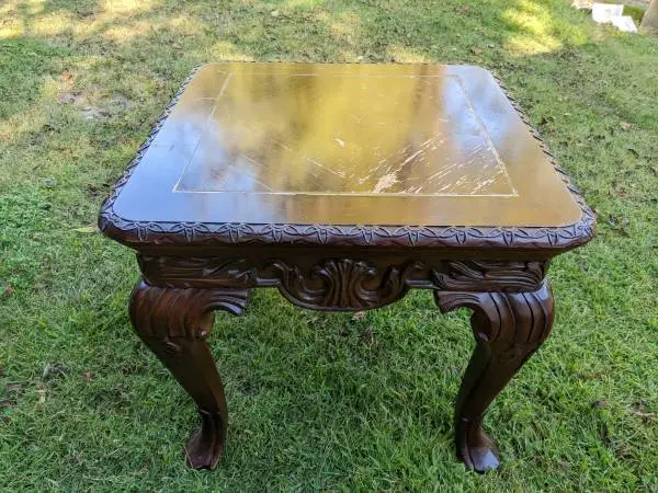 Mahogany Carved French Queen Anne Cabriole Legs Side/End Table