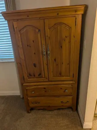 Cabinet with drawers