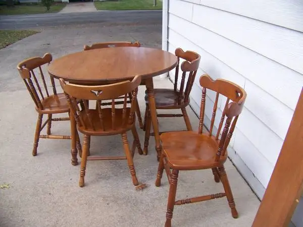 Table and 5 chairs