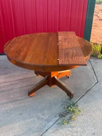Oak Table with leaf